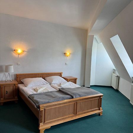 Motel Dom Turysty Kostrzyn nad Odra Esterno foto