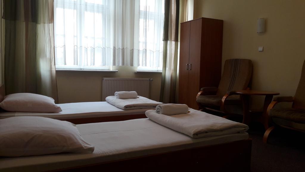 Motel Dom Turysty Kostrzyn nad Odra Esterno foto