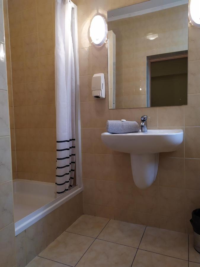 Motel Dom Turysty Kostrzyn nad Odra Esterno foto