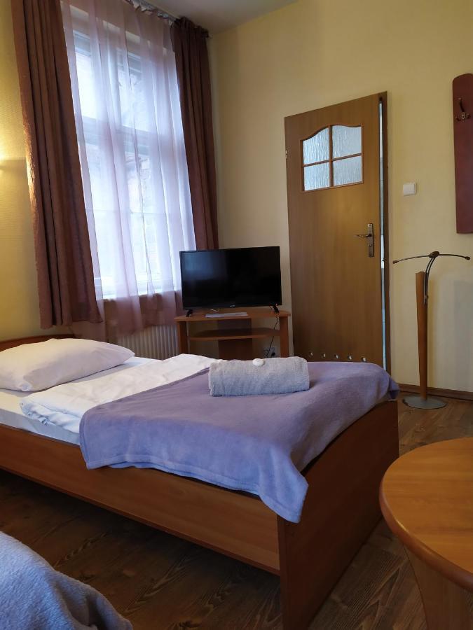 Motel Dom Turysty Kostrzyn nad Odra Esterno foto