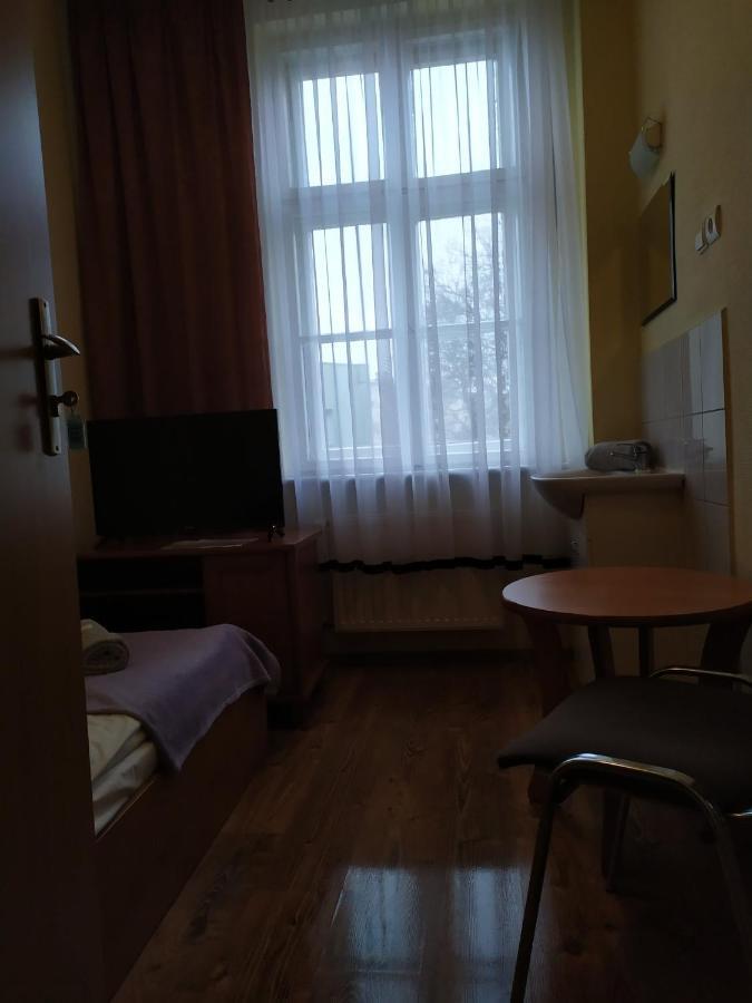 Motel Dom Turysty Kostrzyn nad Odra Esterno foto