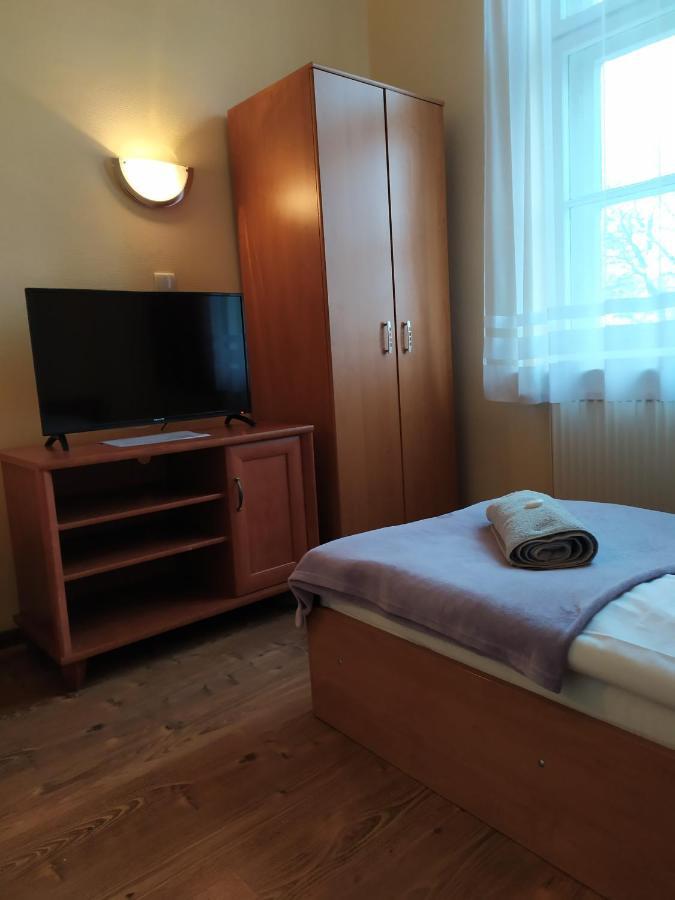 Motel Dom Turysty Kostrzyn nad Odra Esterno foto
