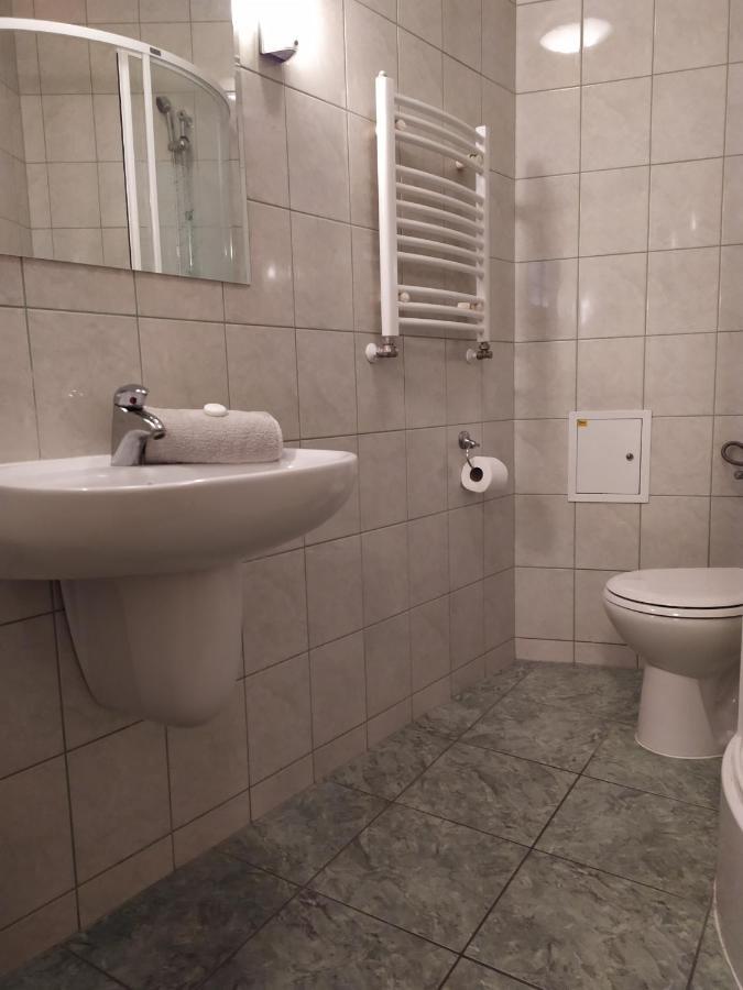 Motel Dom Turysty Kostrzyn nad Odra Esterno foto